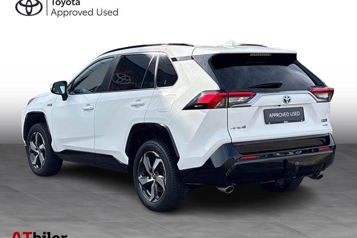 Hvid Toyota RAV4 Plug-in fra 2022