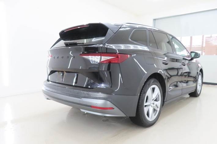 Sort Skoda Enyaq fra 2022