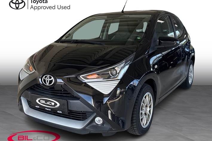 Sort Toyota Aygo fra 2020