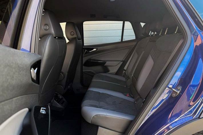 Blå VW ID.4 fra 2023