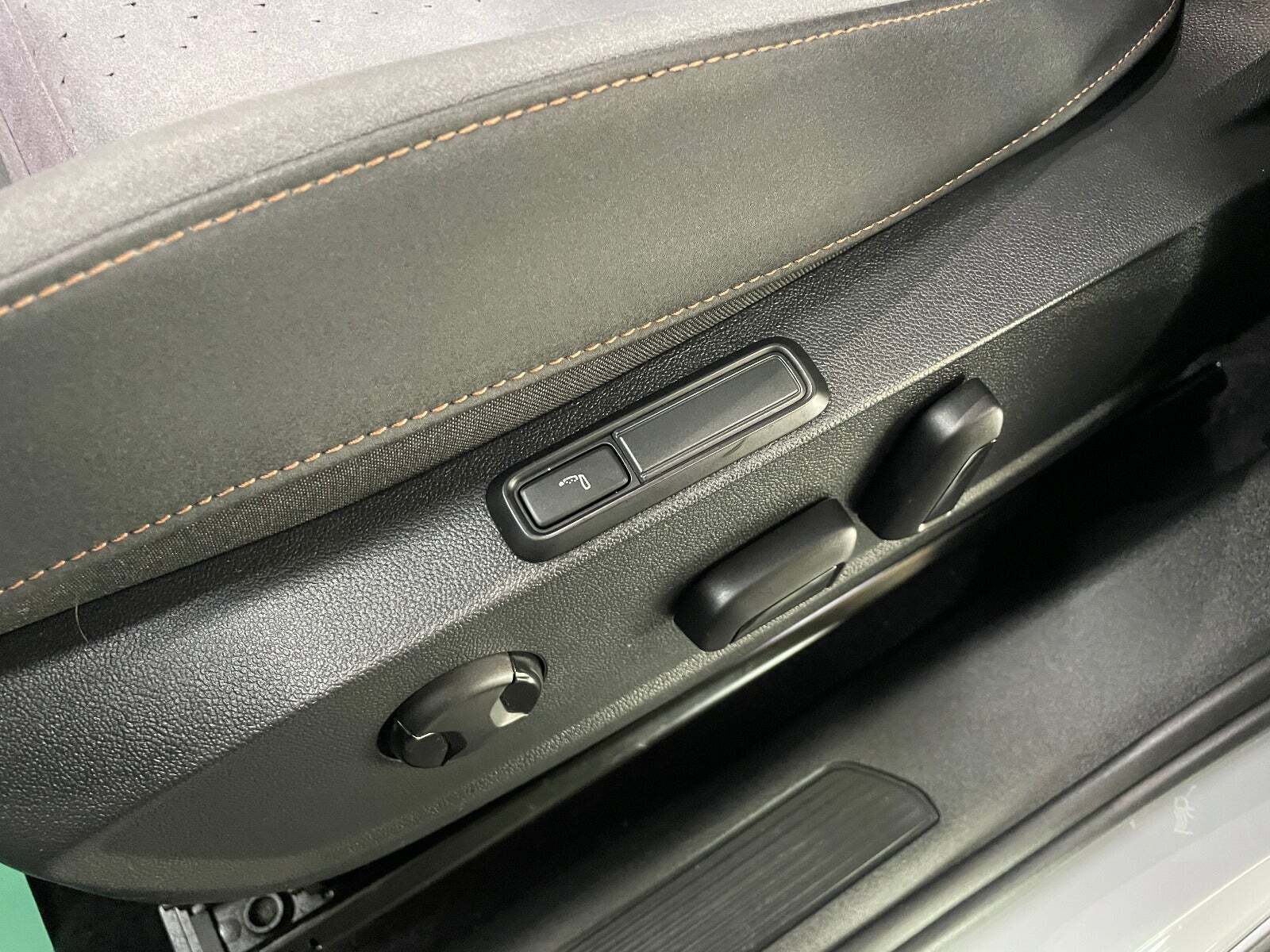 Grå Cupra Born fra 2022