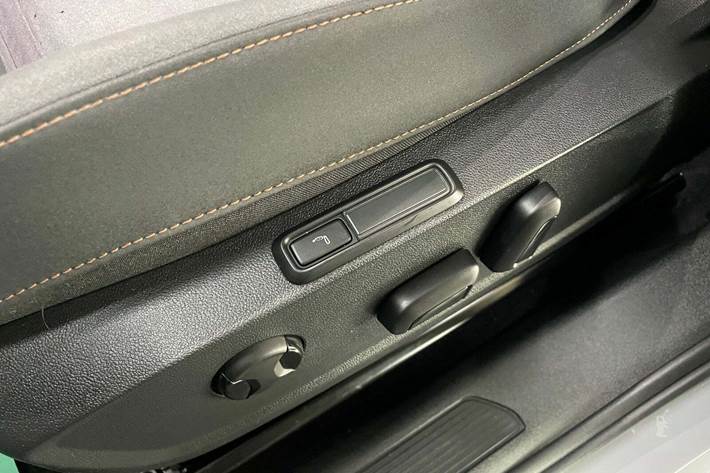 Grå Cupra Born fra 2022