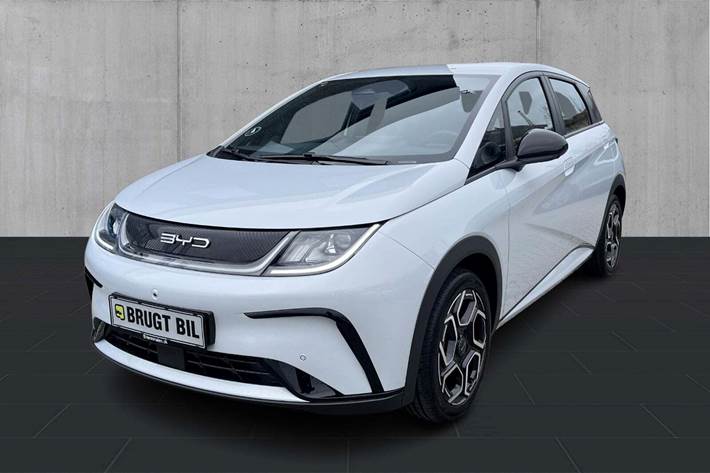 Hvid BYD Dolphin fra 2024 set udefra