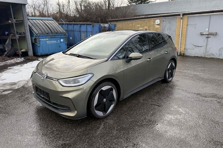 Grøn VW ID.3 fra 2025 set udefra