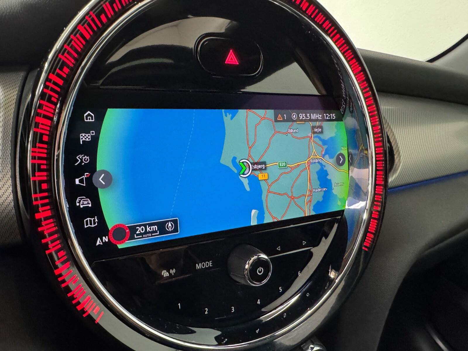 Blå Mini Cooper SE fra 2022