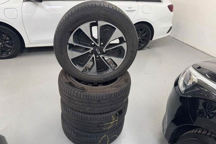 Hvid Kia Ceed fra 2020