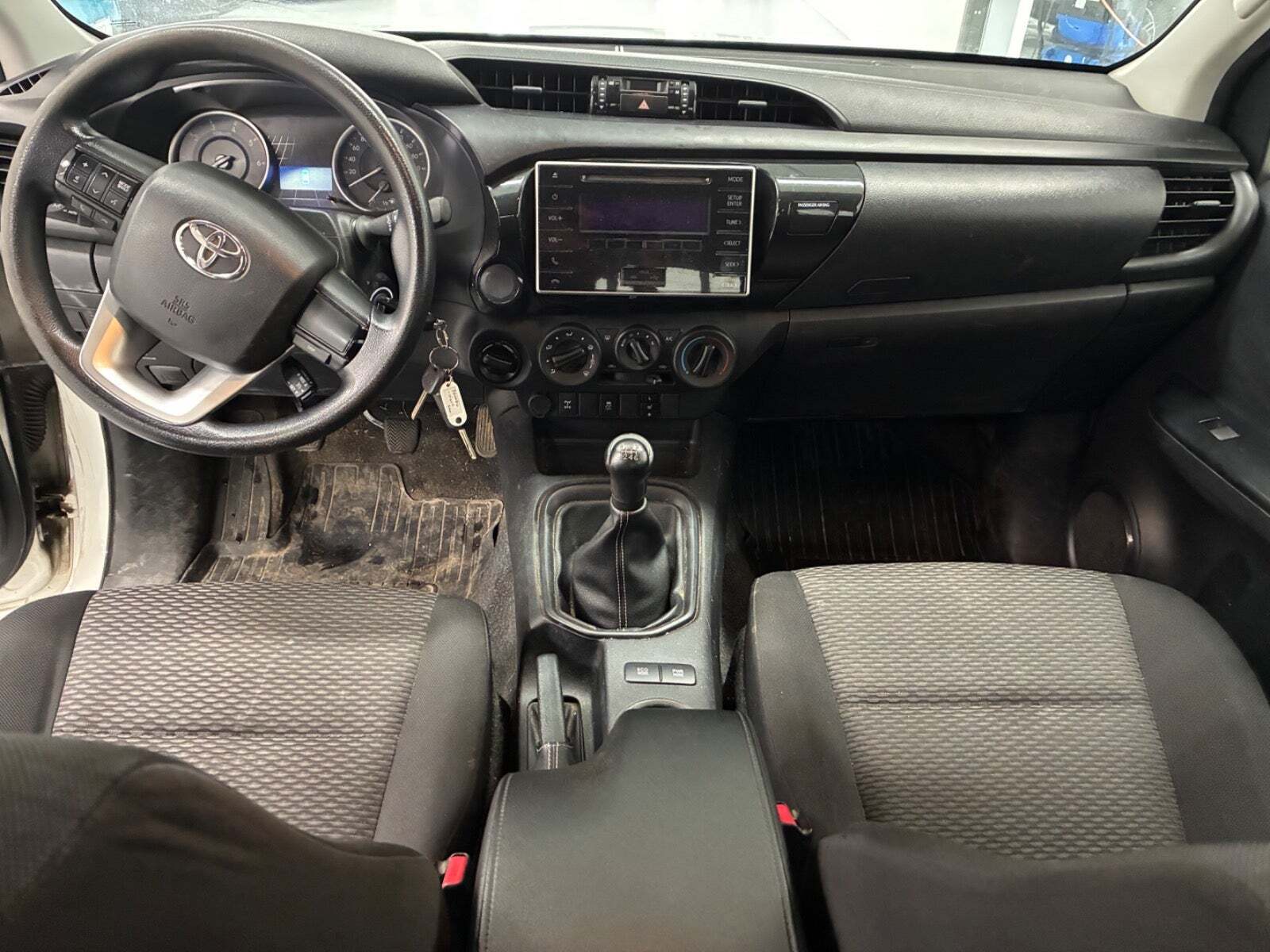 Toyota HiLux 2,4 D-4D 150 T2 Db.Kab 4x4