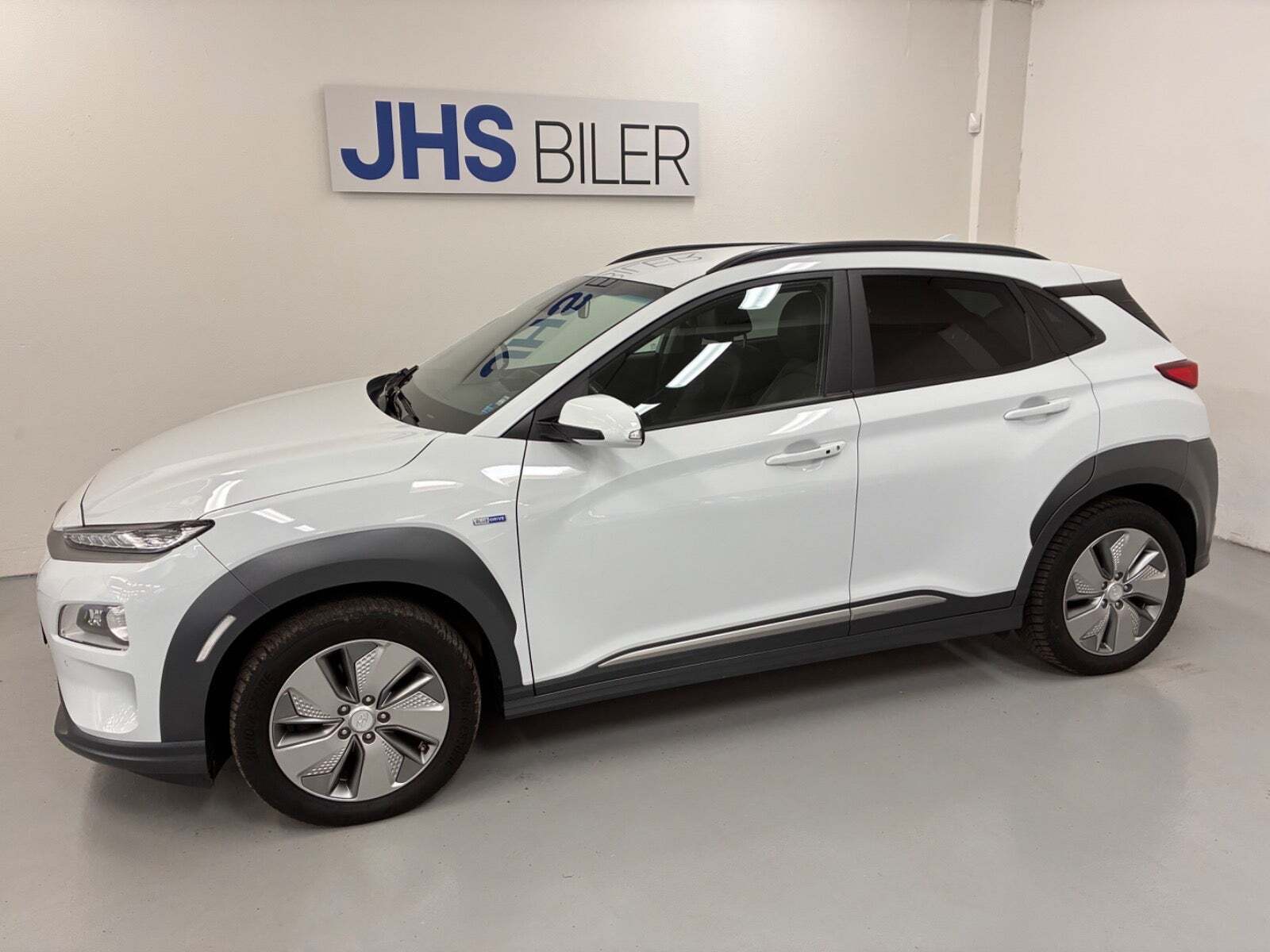 Hyundai Kona 64 EV Trend Deluxe