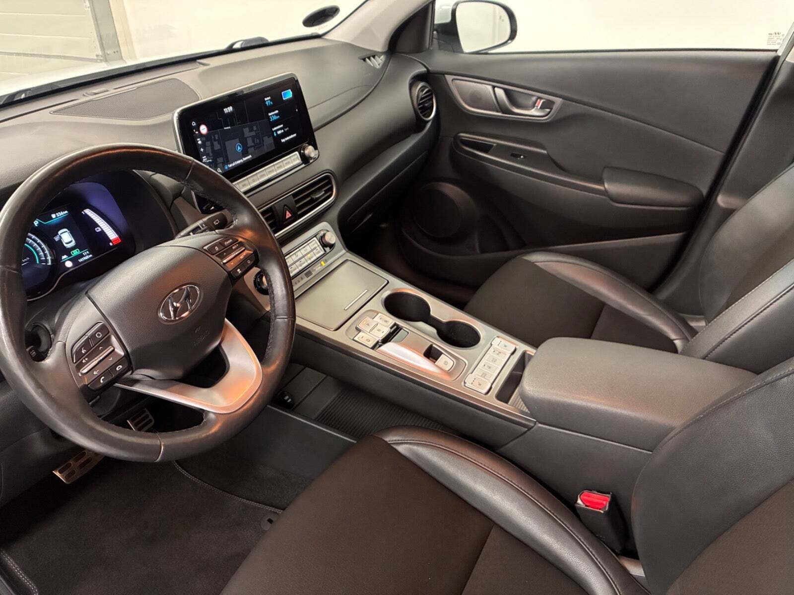 Hyundai Kona 64 EV Trend Deluxe