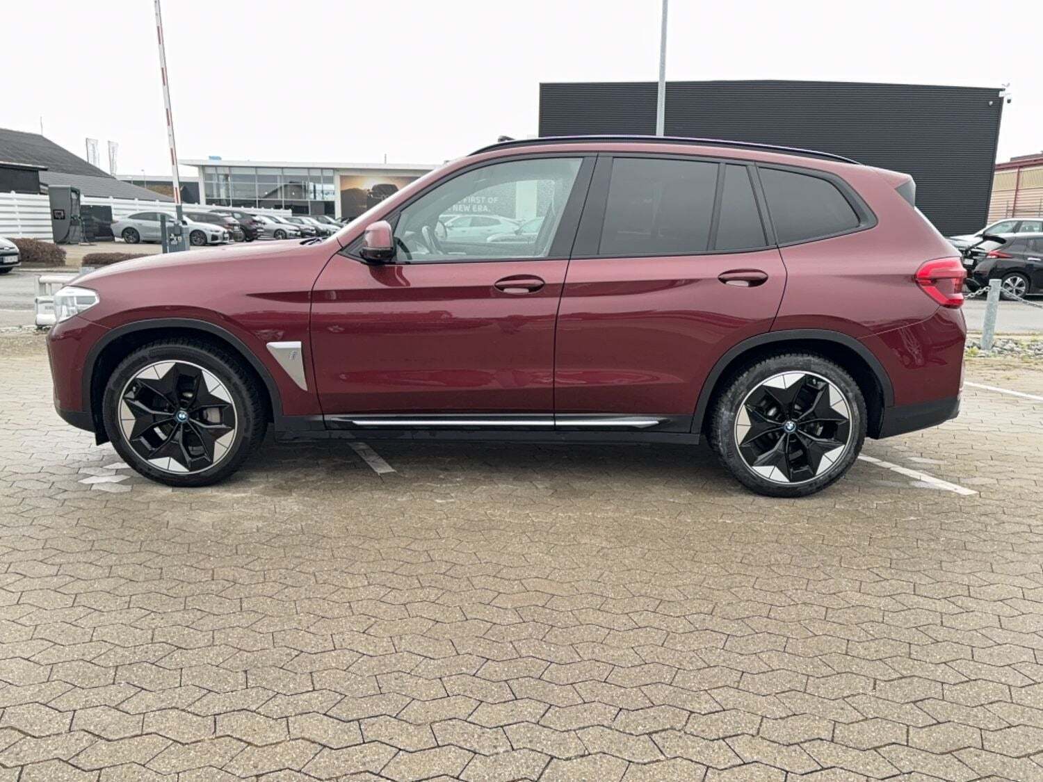 BMW iX3 Charged Plus