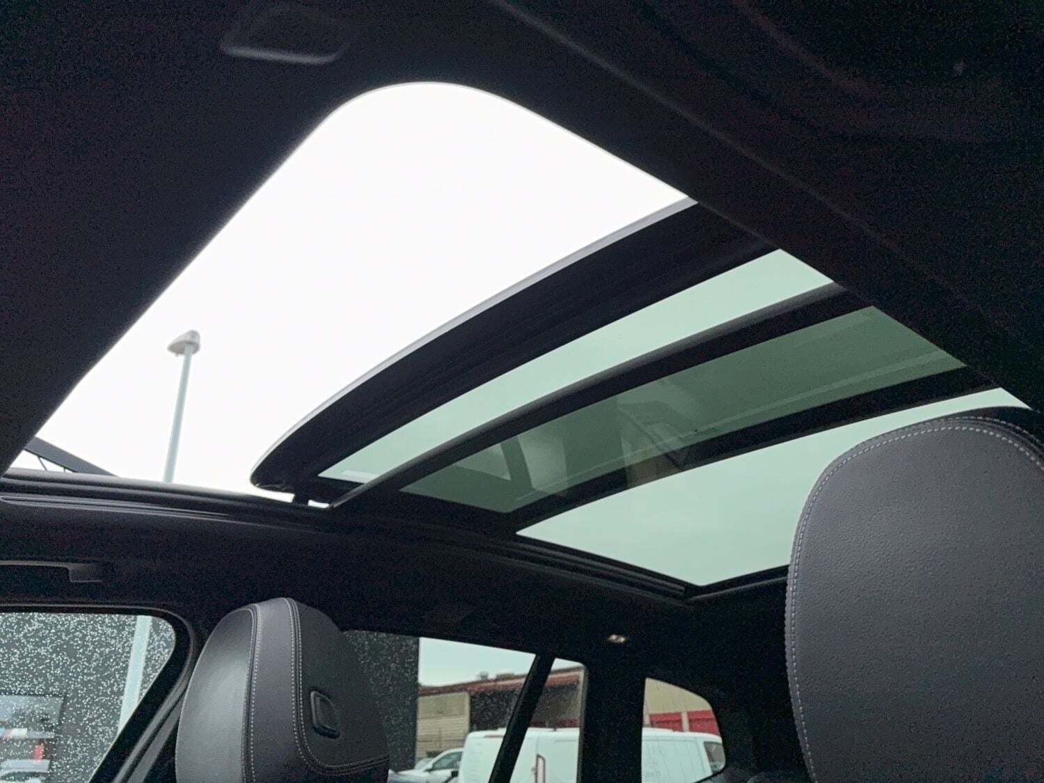 Rød BMW iX3 fra 2020