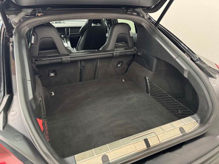 Porsche Panamera GTS 4,8 PDK