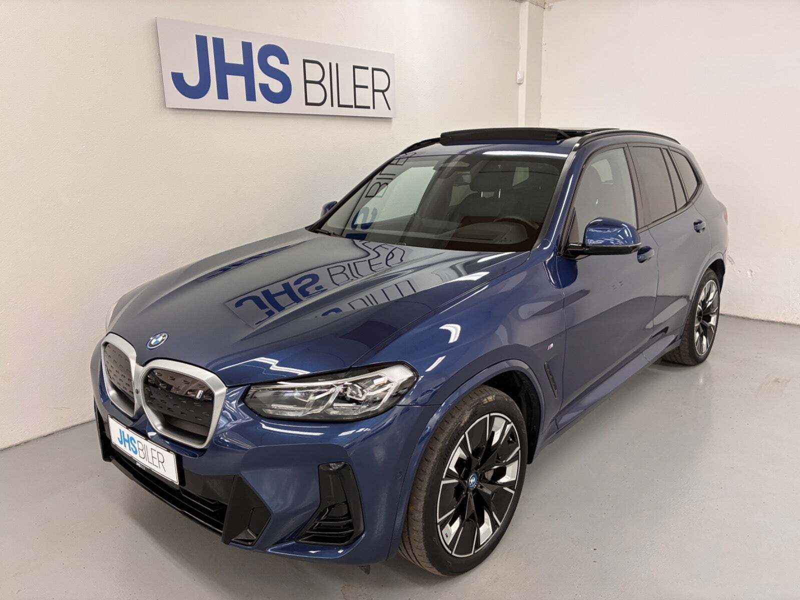 BMW iX3 Charged Plus M-Sport