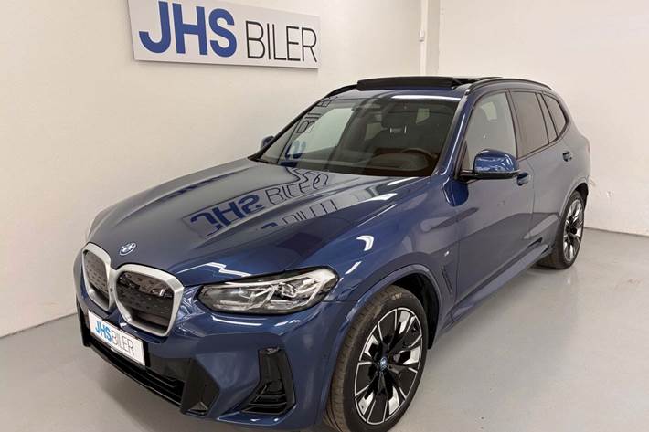Blå BMW iX3 fra 2023