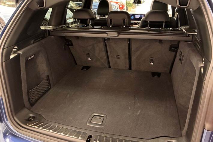 Blå BMW iX3 fra 2023