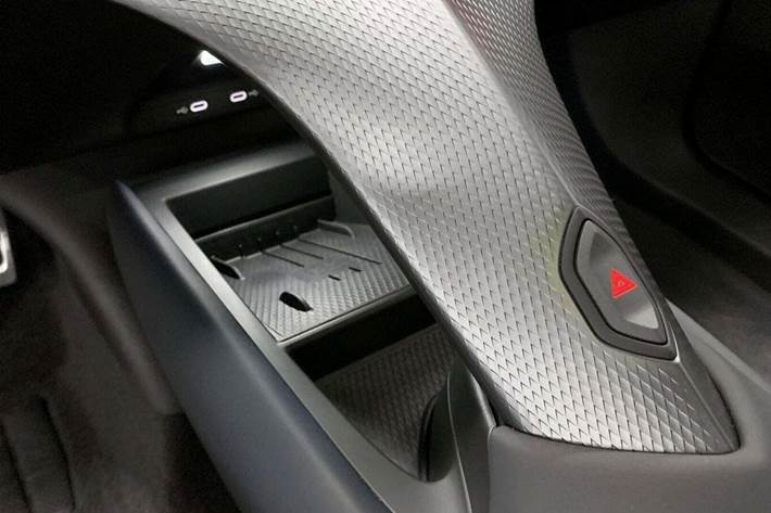 Blå Cupra Tavascan fra 2025