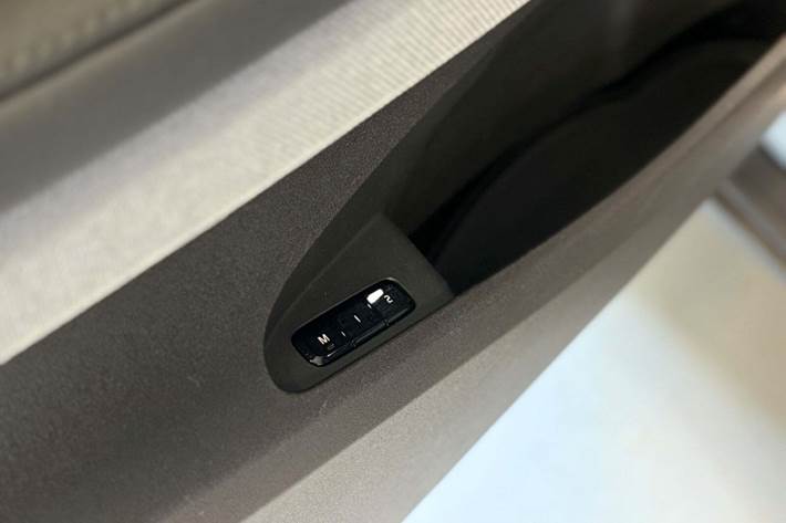 Grå Polestar 2 fra 2021