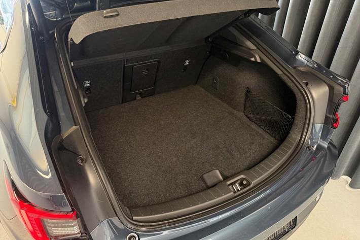 Blå Polestar 2 fra 2022