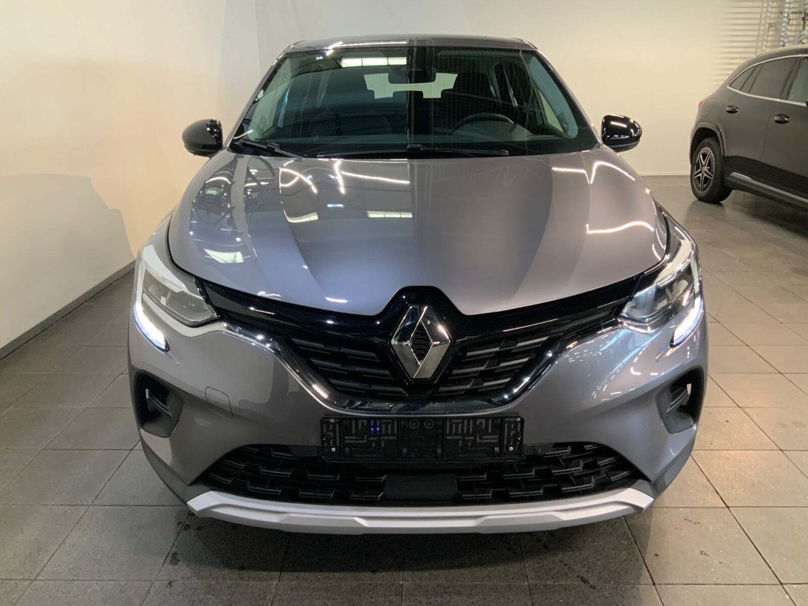 Renault Captur 1,6 E-Tech Zen