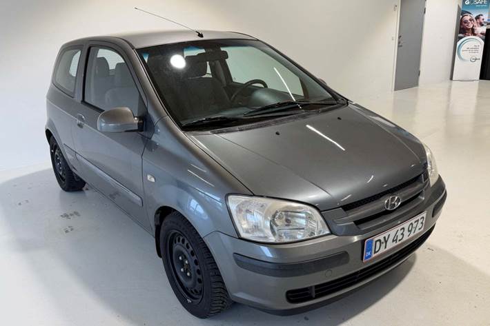 Grå Hyundai Getz fra 2004