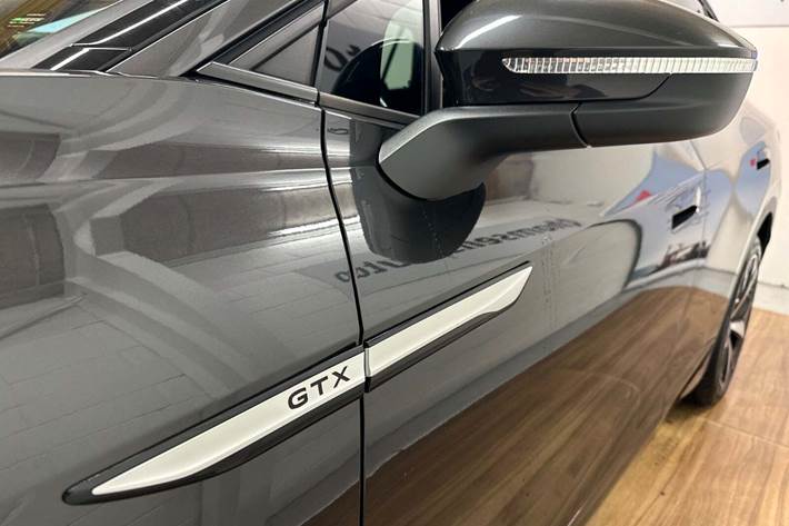 Grå VW ID.4 fra 2022