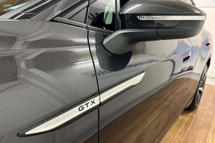 Grå VW ID.4 fra 2022