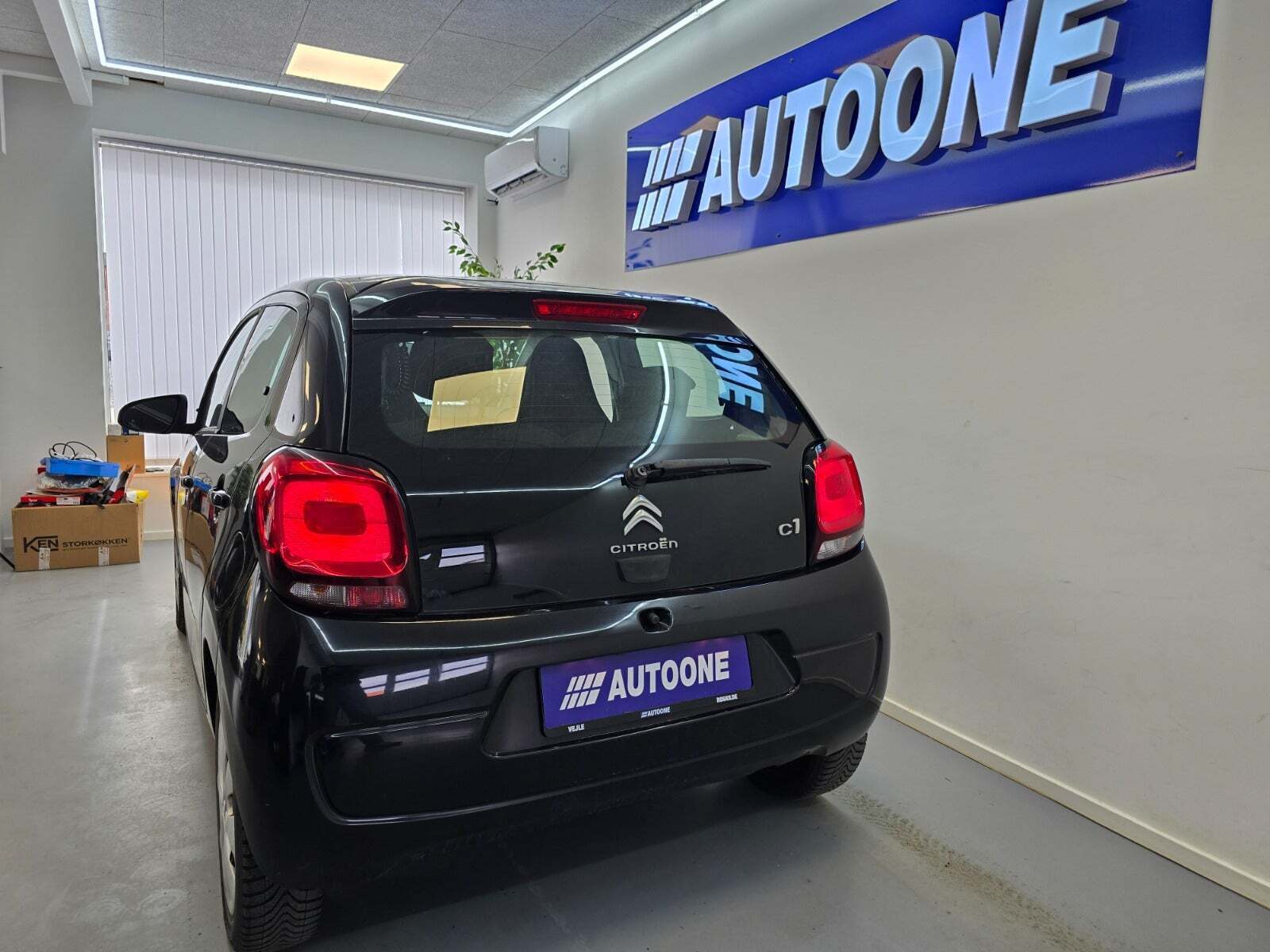 Sort Citroën C1 fra 2016