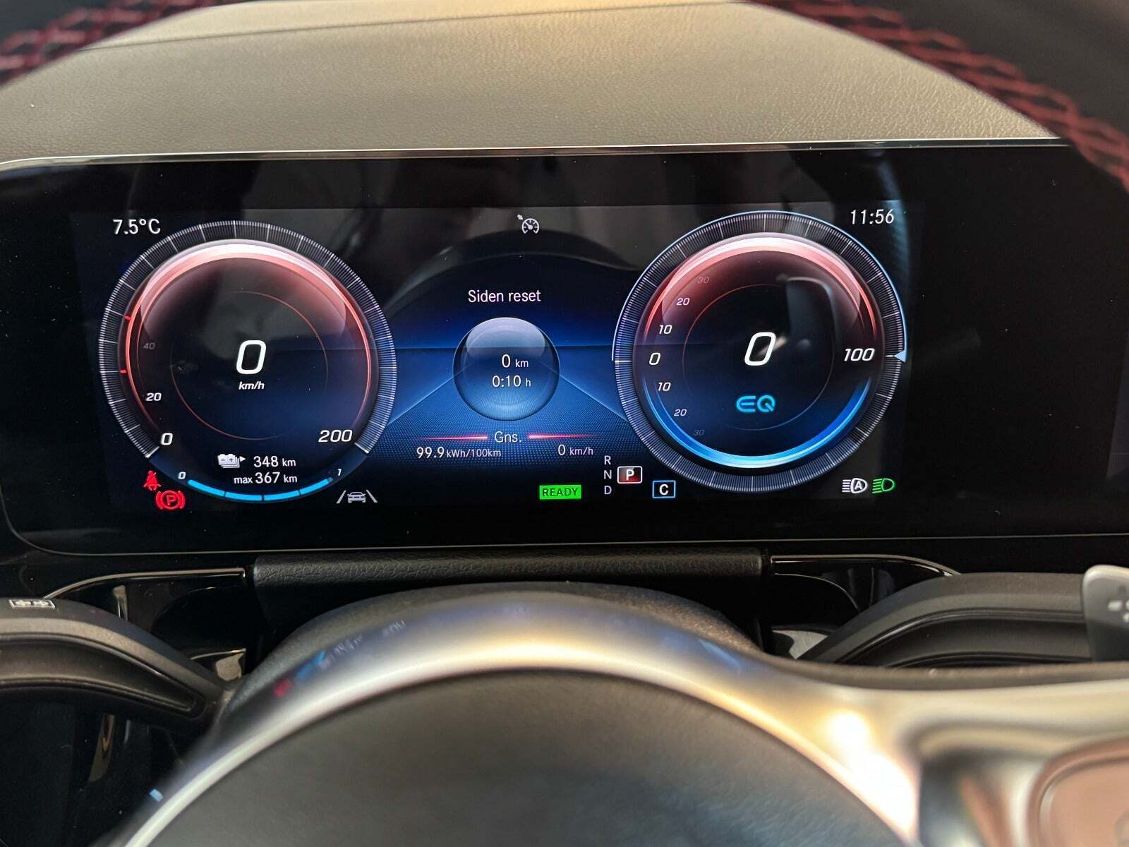 Hvid Mercedes EQA250 fra 2021