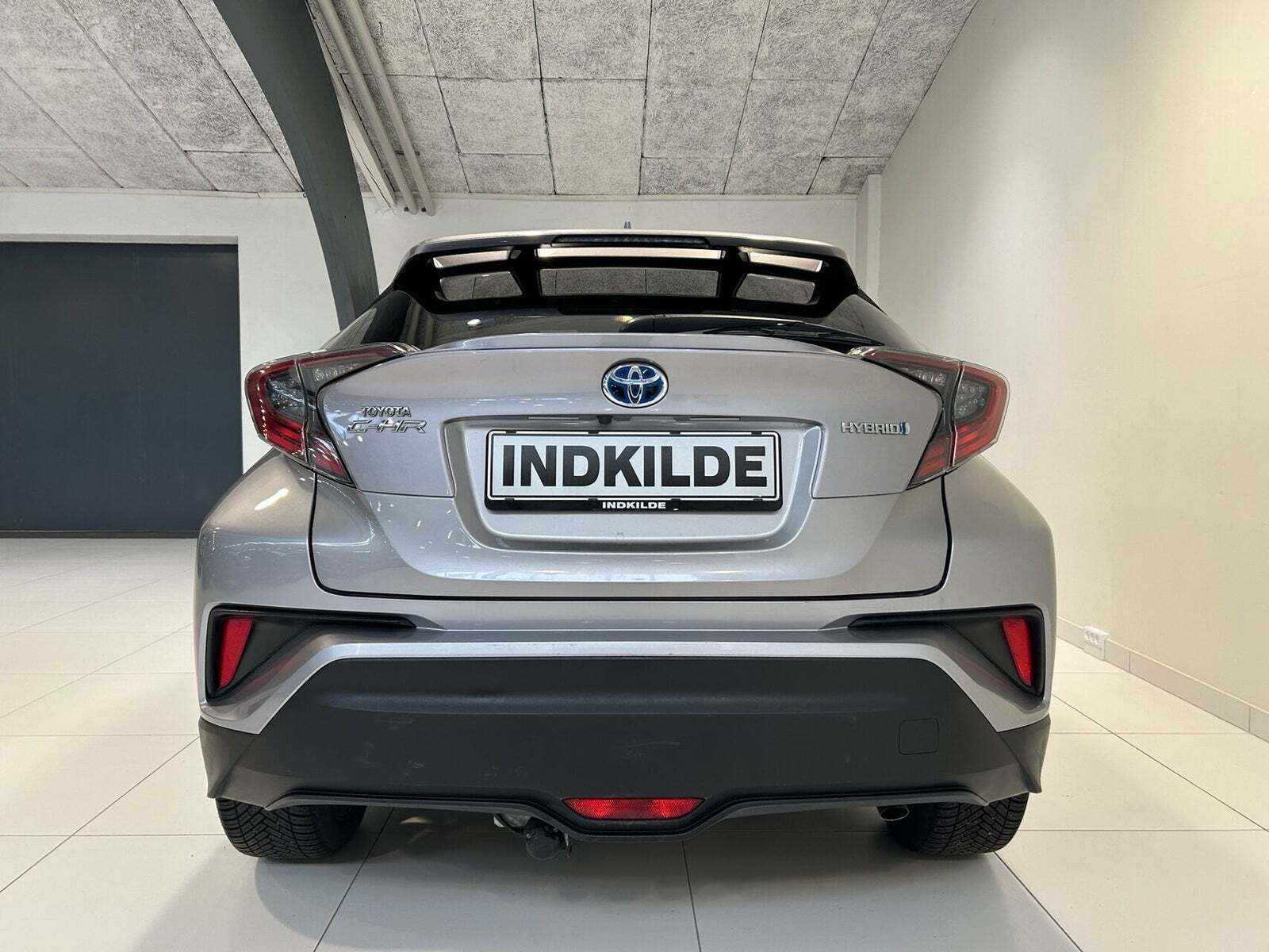 Toyota C-HR 1,8 Hybrid Selected CVT