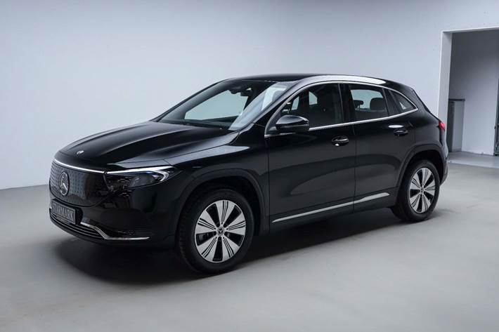 Sort Mercedes EQA250+ fra 2025