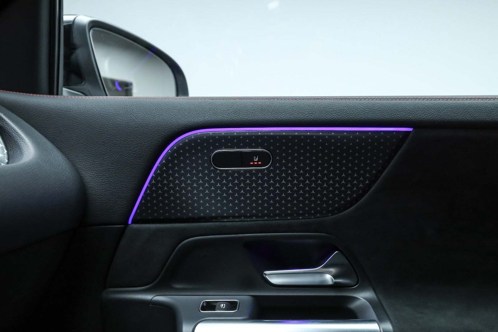 Sort Mercedes EQA250+ fra 2025