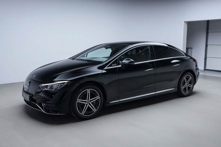 Sort Mercedes EQE350+ fra 2026