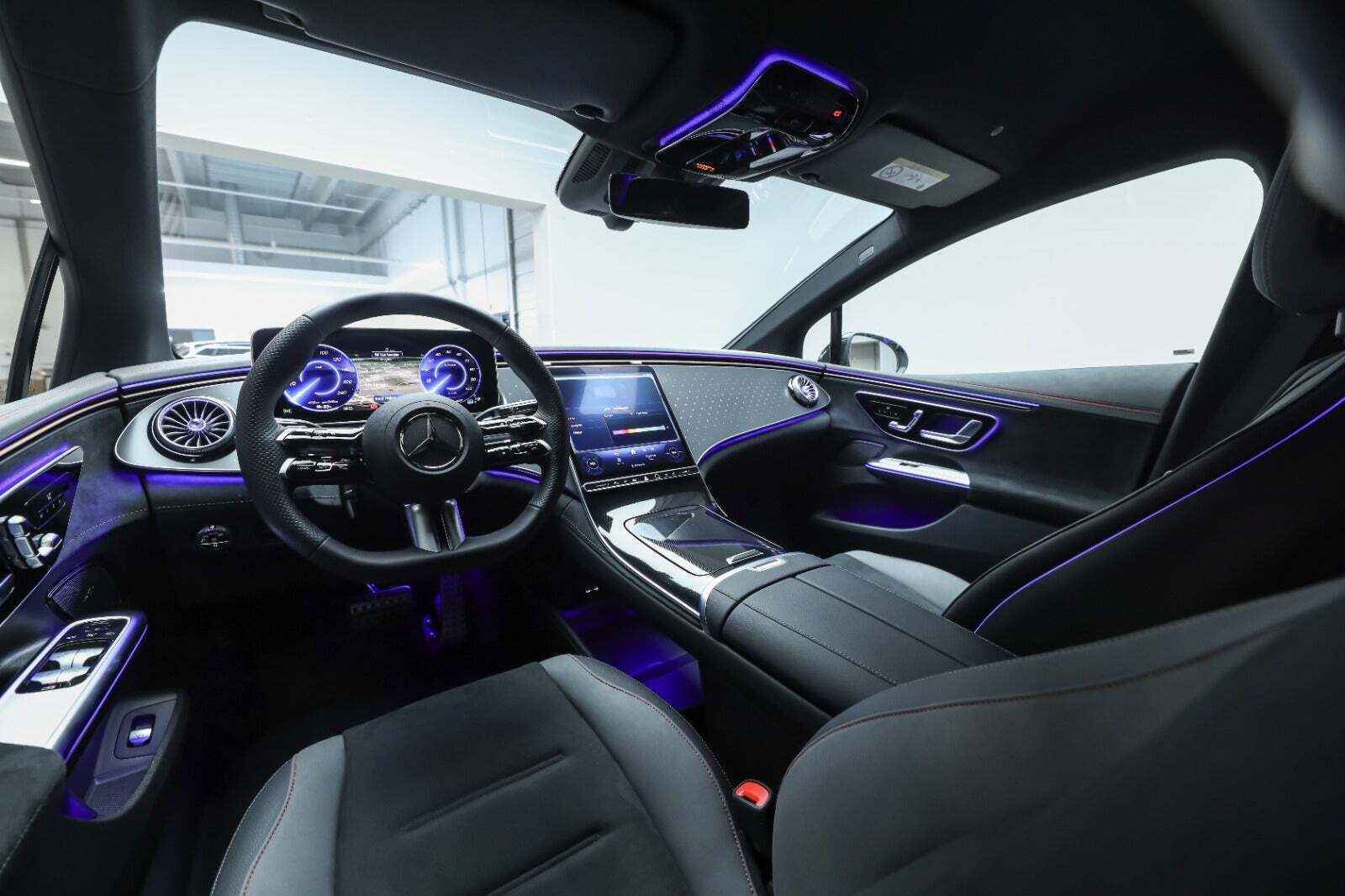 Sort Mercedes EQE350+ fra 2026