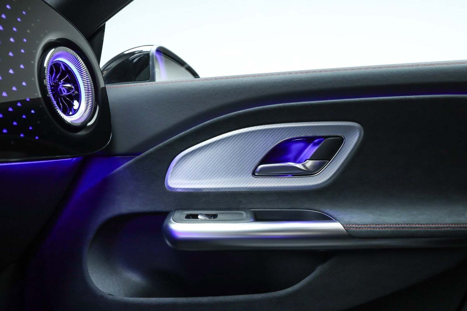 Sort Mercedes CLA250+ fra 2025