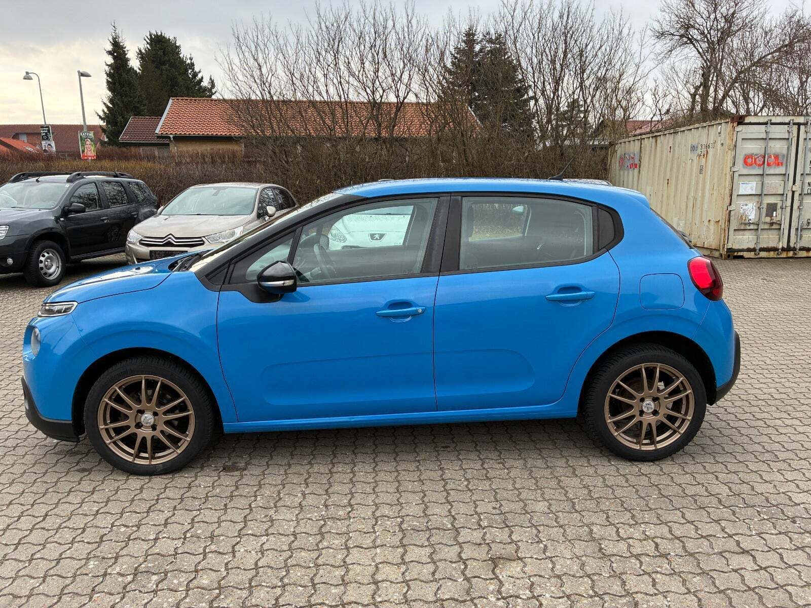 Blå Citroën C3 fra 2017