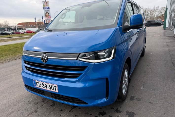 Blå VW e-Caravelle fra 2025