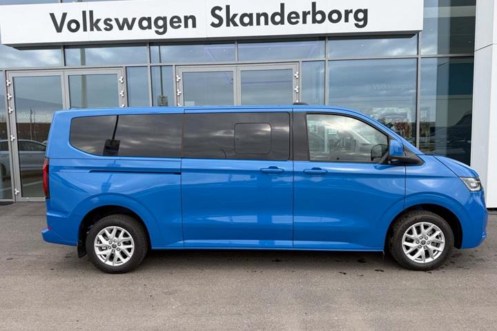 Blå VW e-Caravelle fra 2025