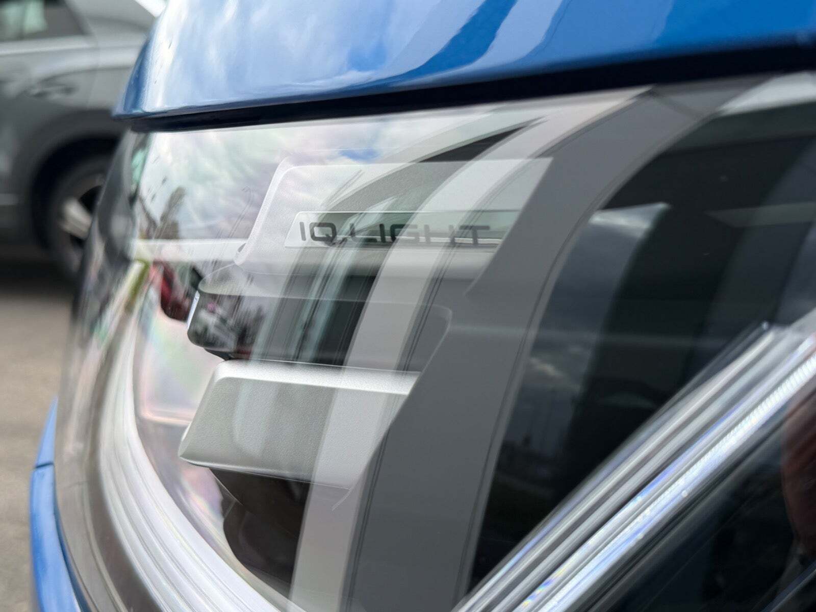 Blå VW e-Caravelle fra 2025