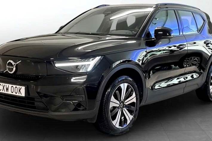 Sort Volvo XC40 fra 2023