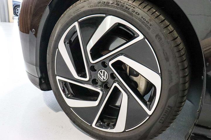Sort VW ID.7 fra 2025