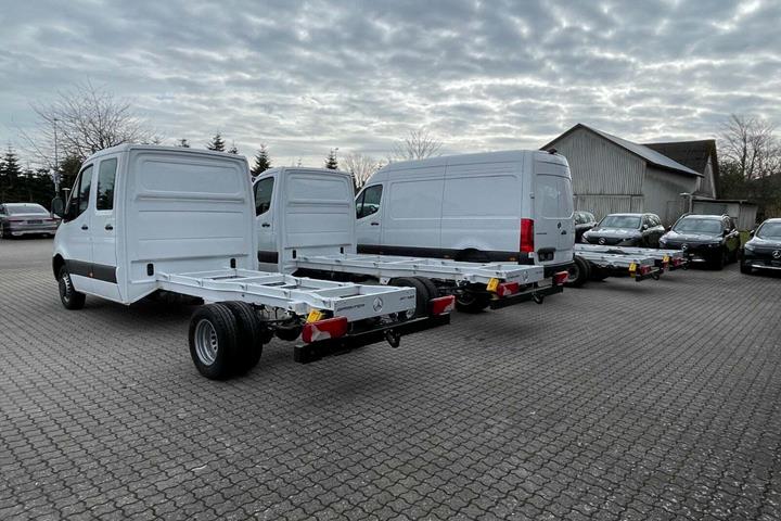 Sort Mercedes Sprinter 517 fra 2024