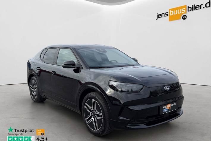 Sort Ford Capri fra 2024