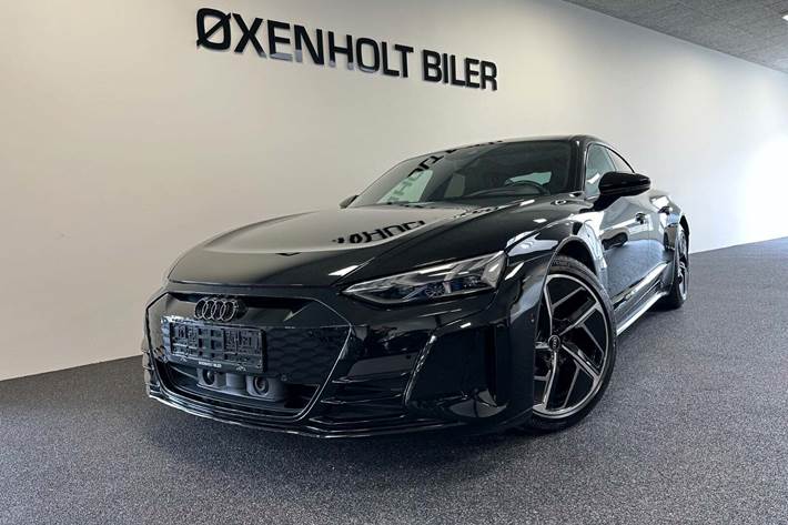 Sort Audi e-tron GT fra 2021 set udefra