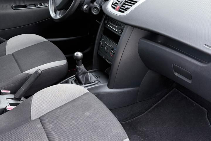undefined Peugeot 207 fra 2009