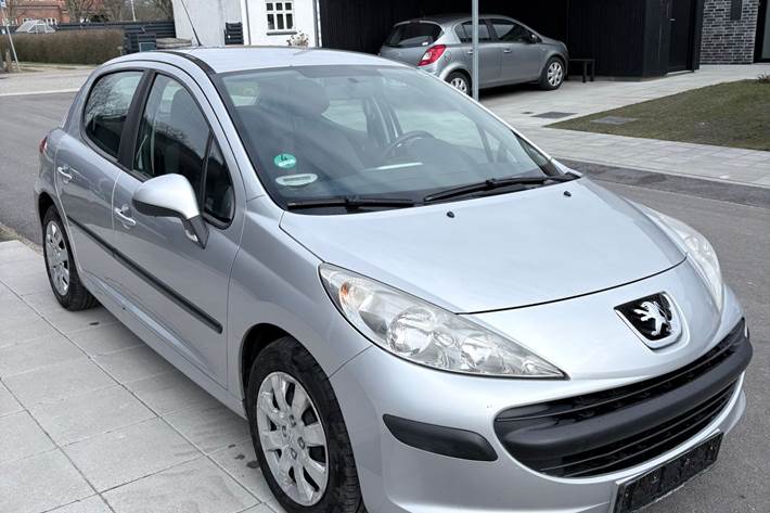 undefined Peugeot 207 fra 2009