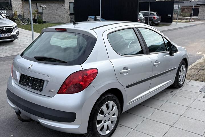 undefined Peugeot 207 fra 2009