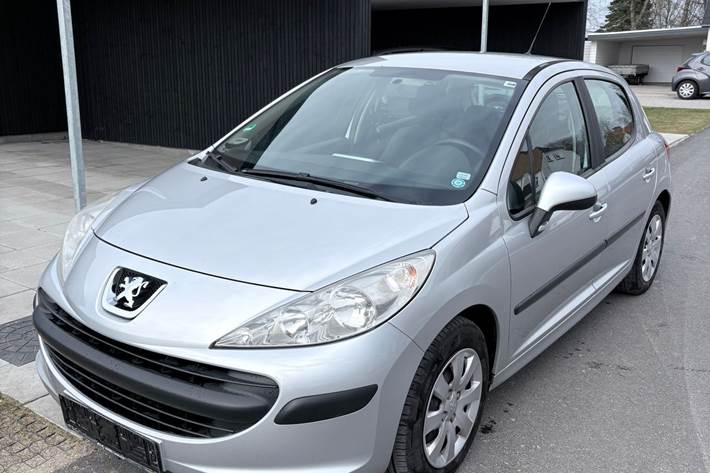 undefined Peugeot 207 fra 2009
