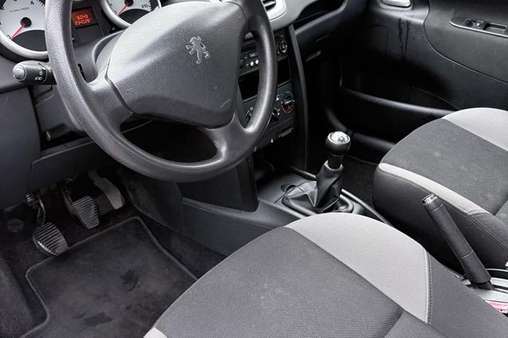 undefined Peugeot 207 fra 2009