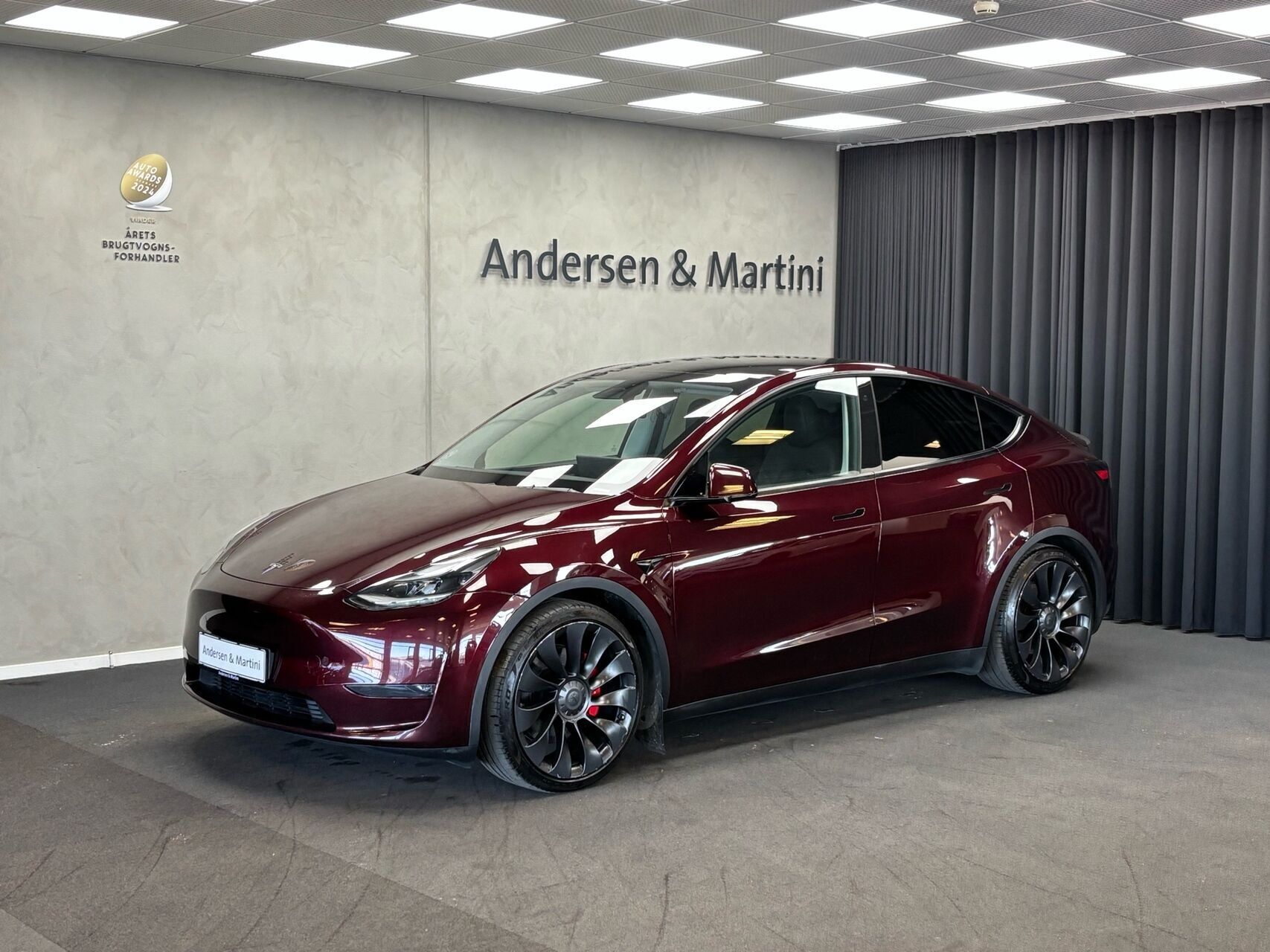 Tesla Model Y EL Performance AWD 534HK 5d Aut.