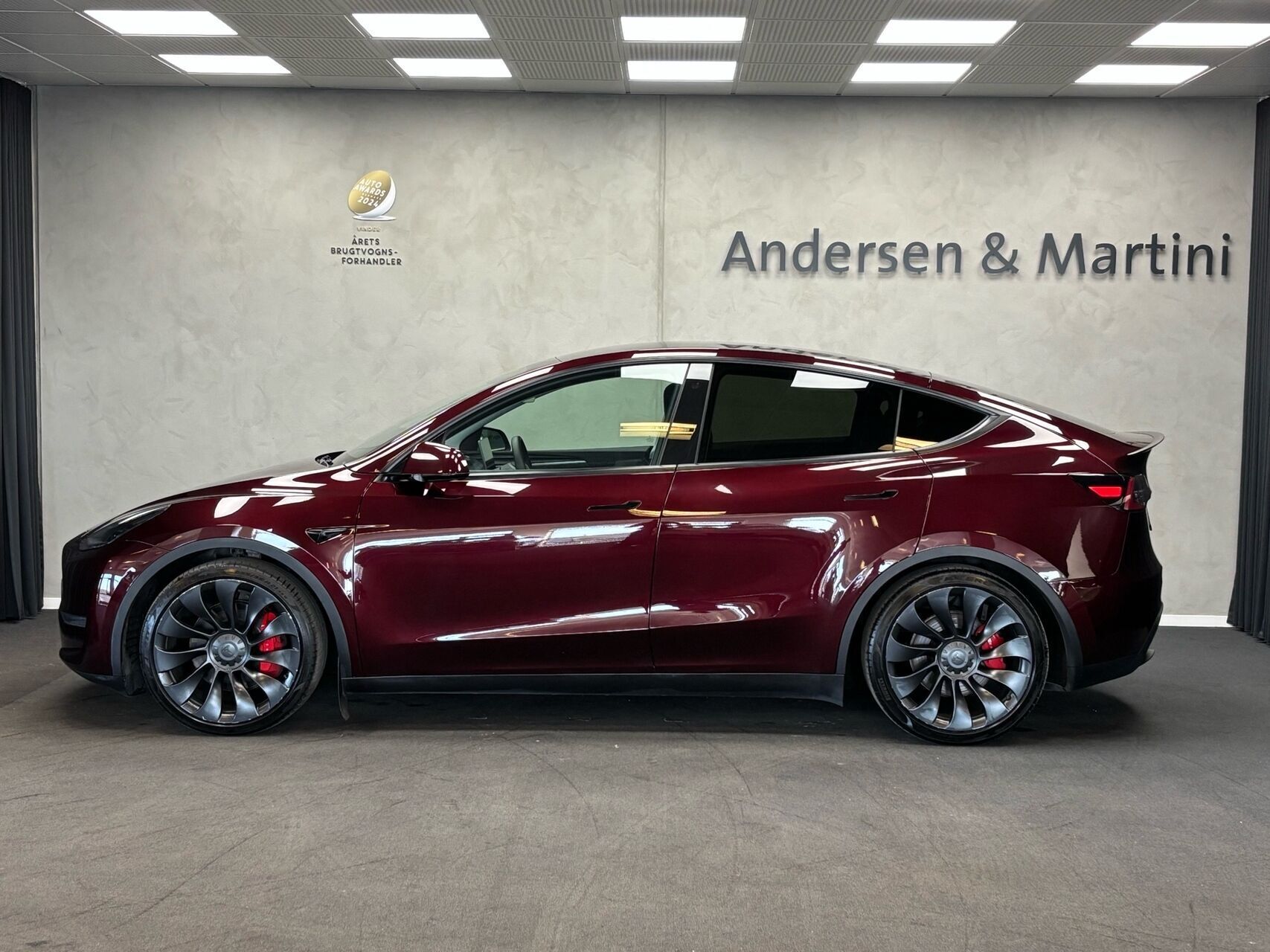 Tesla Model Y EL Performance AWD 534HK 5d Aut.